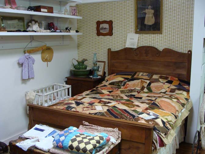 bedroomwithquiltcollection.jpg